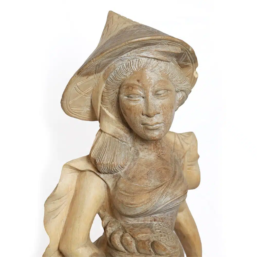 balinesische Lady Statue, beschädigt balinesische Lady Statue, beschädigt