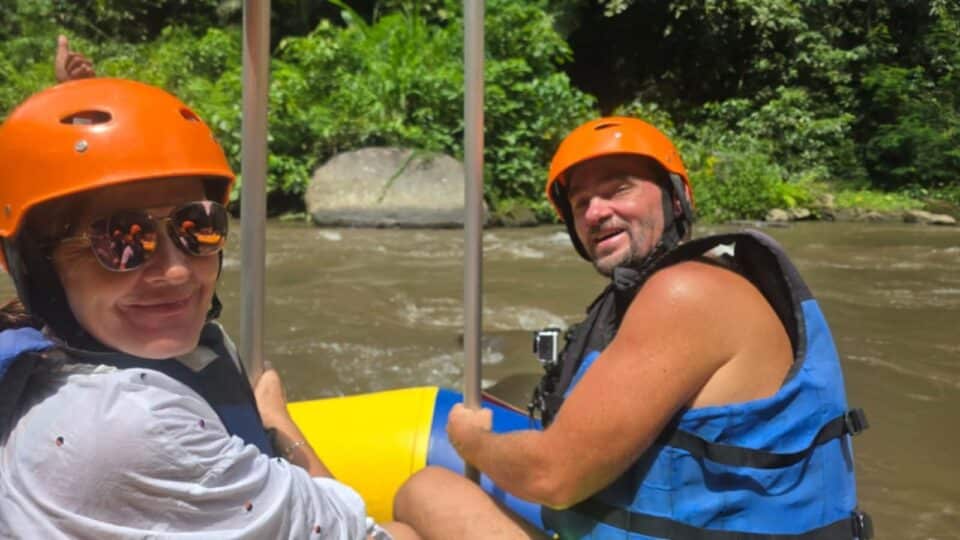 Alle happy vor dem Rafting