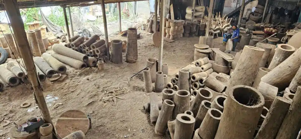 Traditionelle Werkstatt für balinesische Handarbeit auf Bali