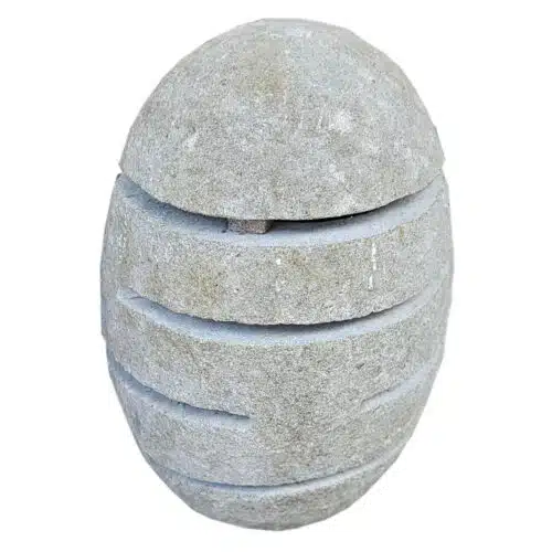 Gartenlampe aus Naturstein, 30cm hoch