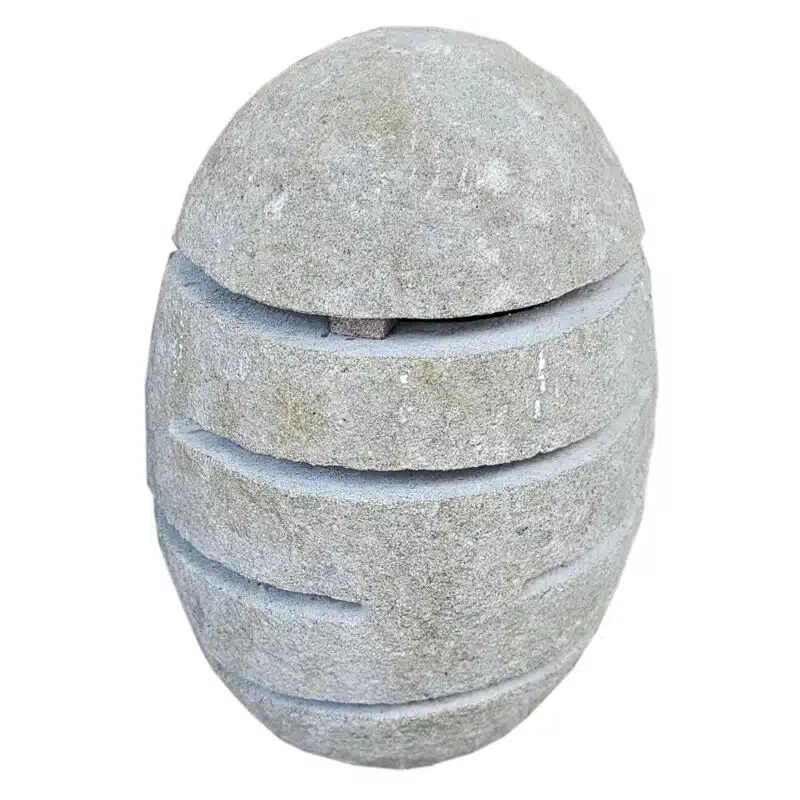 Gartenlampe aus Naturstein, 30cm hoch