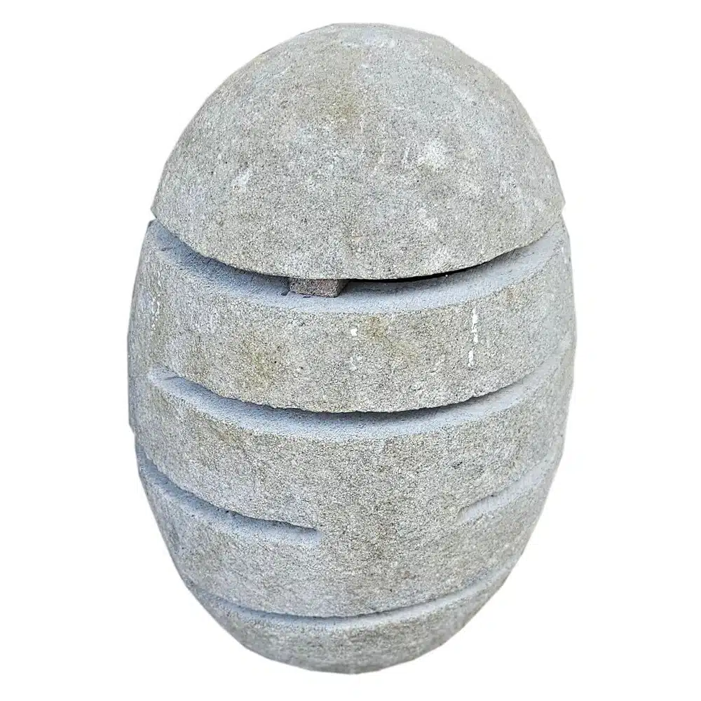 Batu Gartenlampe: Flussstein, handgeschliffen, mit Lichtschlitzen, 30cm hoch 1 Gartenlampe aus Naturstein, 30cm hoch