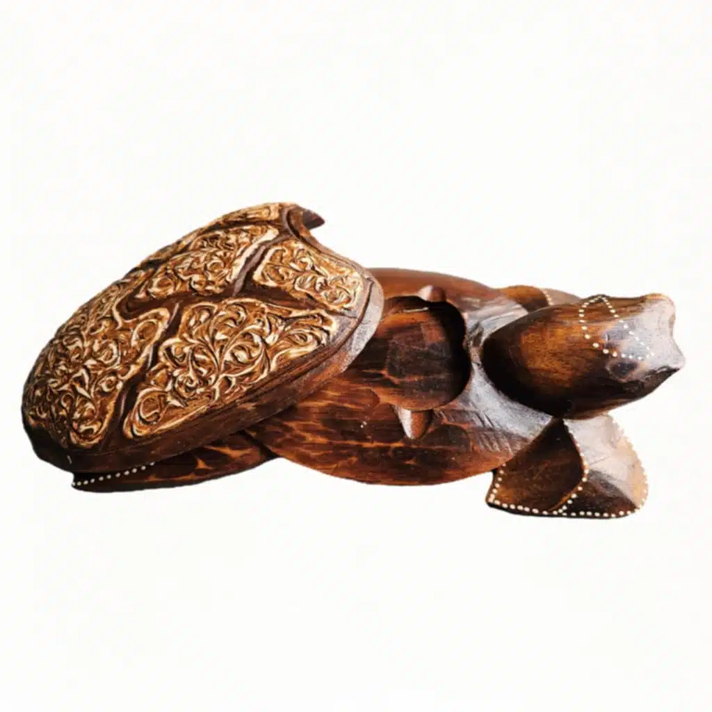 Schildkröte mit Geheimfach unterm Panzer Schildkröte mit Geheimfach unterm Panzer