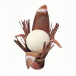 Pramana Tischlampe aus Palmblättern – Ikebana-Style