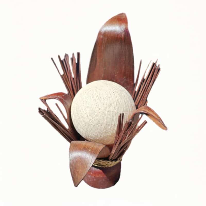 Pramana Tischlampe aus Palmblättern – Ikebana-Style