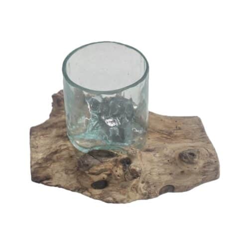Banyu Glasbecher auf Naturwurzel – handgefertigt, mundgeblasen, angepasst an die Form des Holzes